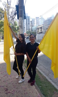 Faixas Homem Seta Bandeiradas e Pirulito Informativo em Água Rasa SP