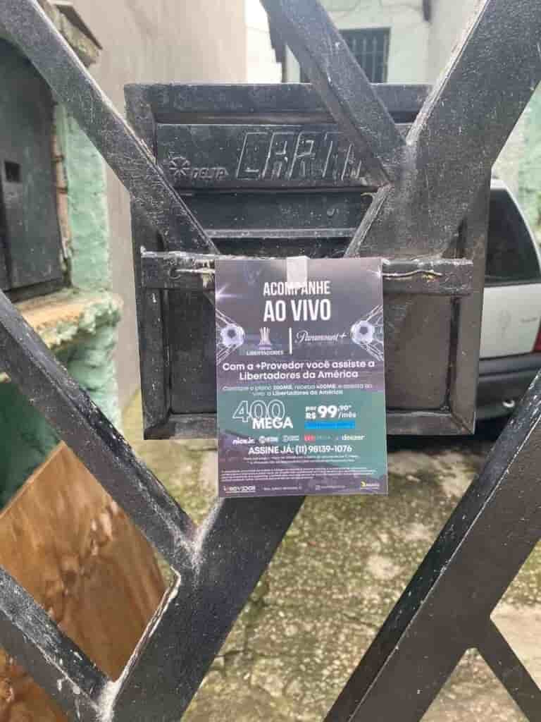 Transforme Sua Mensagem Em Um Ima Para Sua-Audiência Com a Panfletagem Adesiva